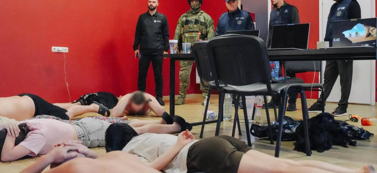 Поліція України, Албанії та Казахстану ліквідувала кол-центри наркокартелю "Хімпром"