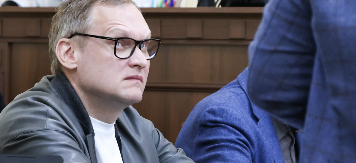 Справа про незаконне збагачення екс-посадовця Офісу Президента: ВАКС продовжив дію обмежень для Смирнова і Чернишева