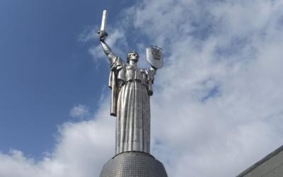 Офшор під монументом: суд залишив в оренді компанію з Белізу в самому серці “Батьківщини-Матері”