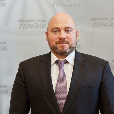Столар безпроблемно відмиває гроші на підконтрольних йому столичних будівельних компаніях