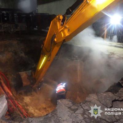 🏗️ Монстр центрального опалення знову вбиває: у Києві 16-річна дівчина заживо зварилася в окропі